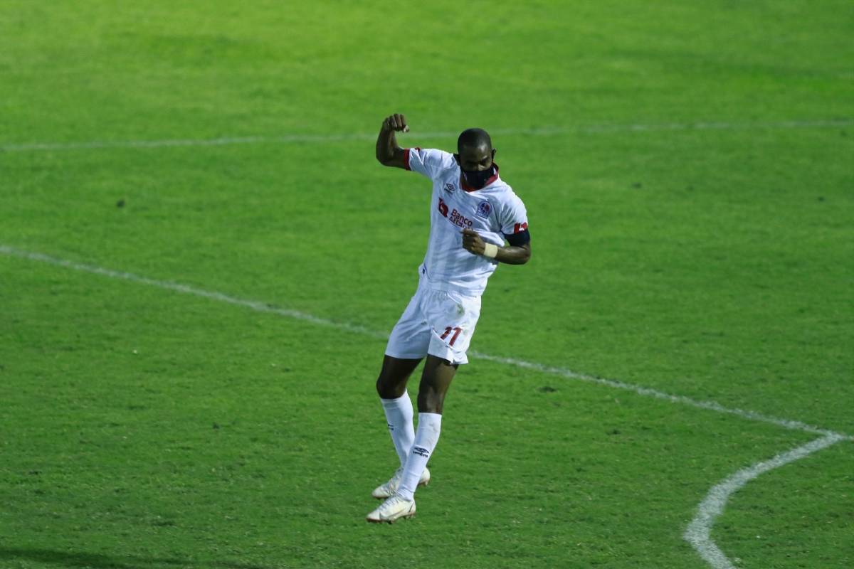 Los 17 datos que dejan los primeros cuatro partidos de Jornada 1: Extranjeros debutan con gol y Bengtson se acerca a histórico goleador