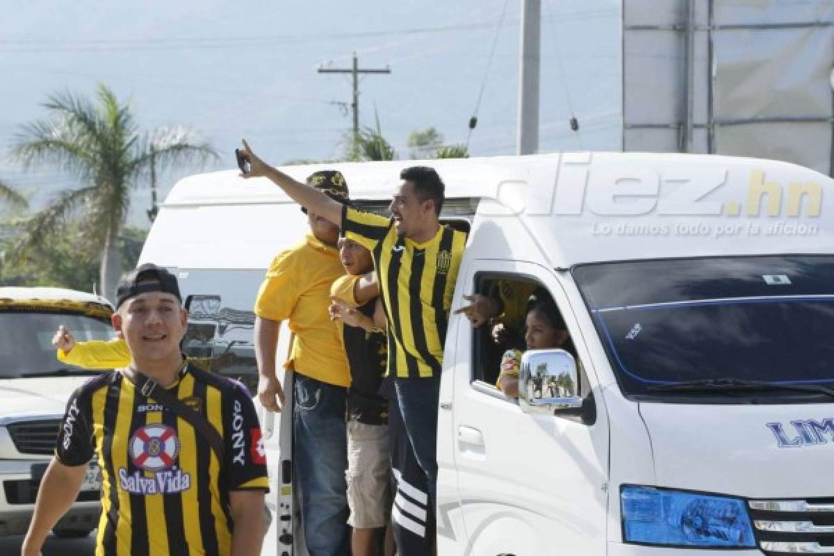 El ambientazo de los aficionados previo al clásico sampedrano en el Olímpico