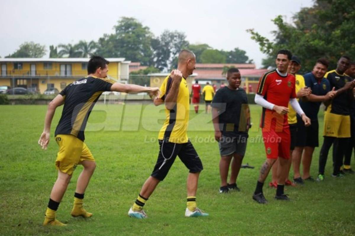 Pasillo al cumpleañero, consejos del técnico y nuevos integrantes en la pretemporada de Real España