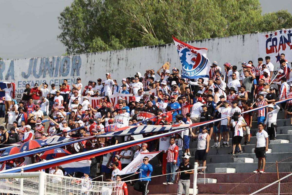 ¡Olimpia fue local en La Ceiba! Las imágenes del histórico partido donde los albos superaron el récord invicto