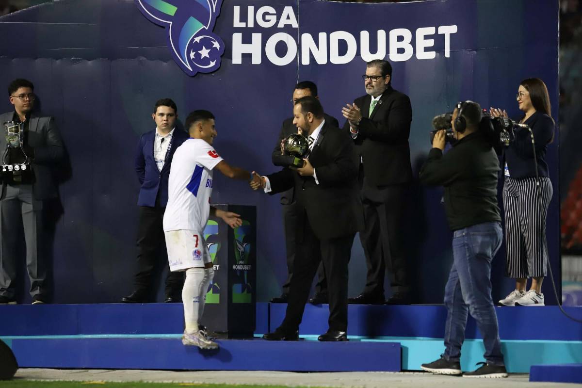 Olimpia festeja la 40 a lo grande, Bengtson y Menjívar estrenan la nueva copa; ¿quién se llevó el Balón de Oro de Honduras?