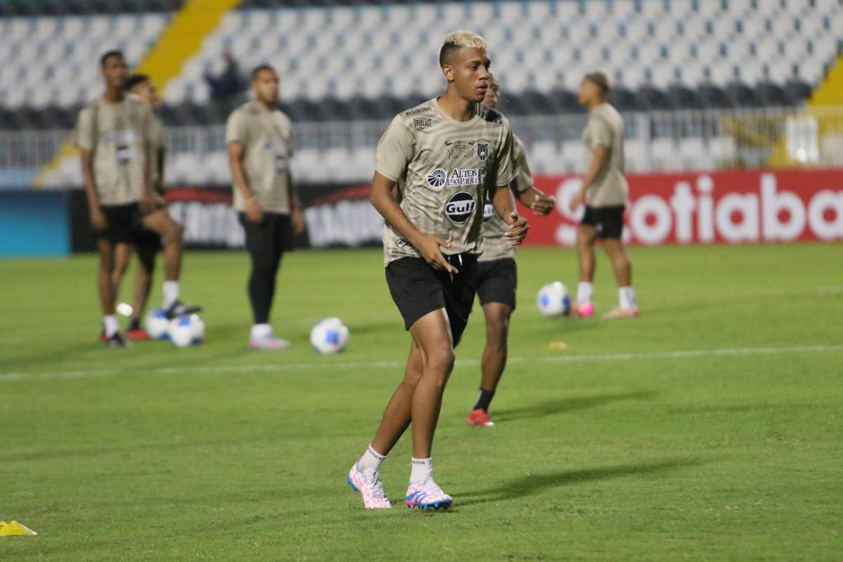 Los panameños se apoderan del estadio Nacional Chelato Uclés y buscan dar la sorpresa ante el Motagua de Diego Vázquez