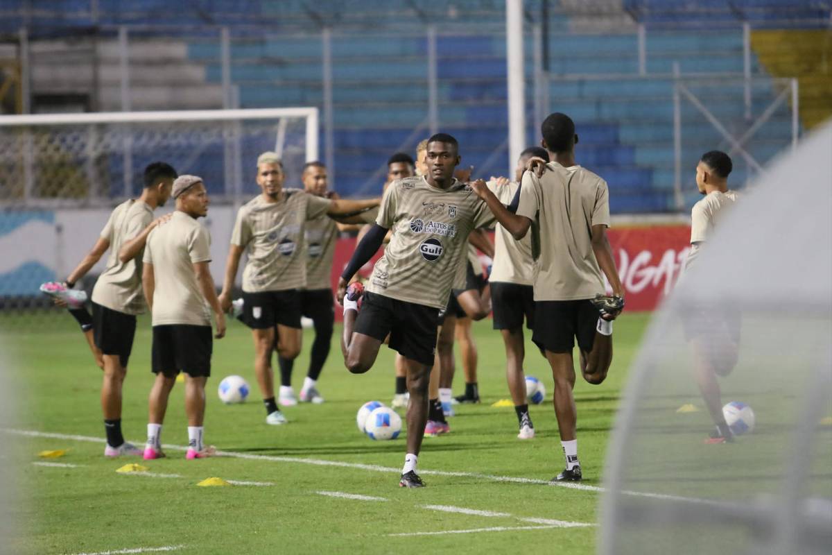 Los panameños se apoderan del estadio Nacional Chelato Uclés y buscan dar la sorpresa ante el Motagua de Diego Vázquez