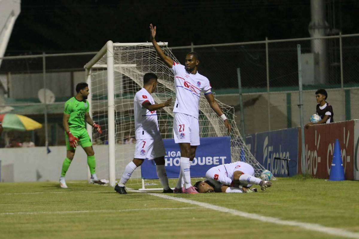 ¿Entró la barra del Olimpia? Infiltrados, Platense llevó bellezas a las gradas y así se quitó la ansiedad Chirinos