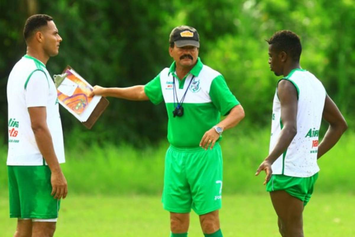 Futbolistas hondureños que poco a poco se van alejando de las canchas