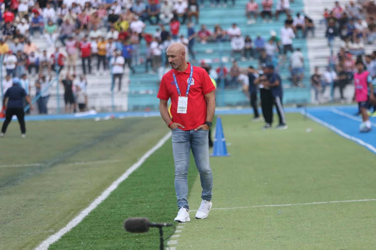 Revelado: Las cuatro razones que fastidiaron a Eduardo Espinel en Olimpia y por las que puso su renuncia