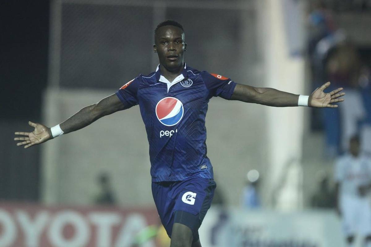 Lista privilegiada: ¡Los únicos 8 futbolistas en marcar más de 100 goles en Liga Nacional de Honduras!