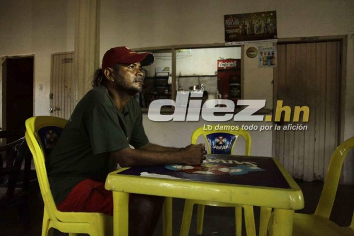 FOTOS: Así vive en la calle ex futbolista Alexis Duarte