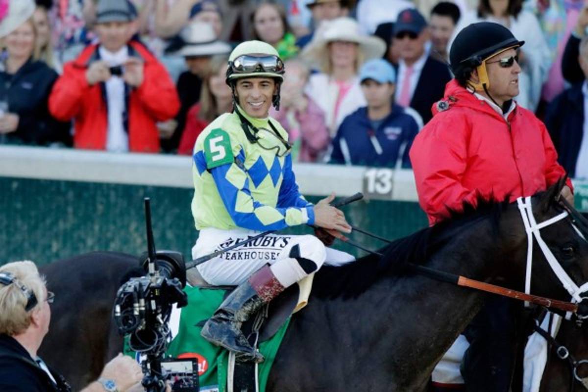 Lluvia de famosos y colorido en el Derby de Kentucky que ganó el puertorriqueño John Velázquez