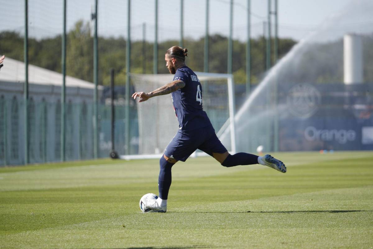 El primer 11 del nuevo PSG, lo que sucedió entre Messi y Sergio Ramos sorprende a todos y debutó el nuevo fichaje