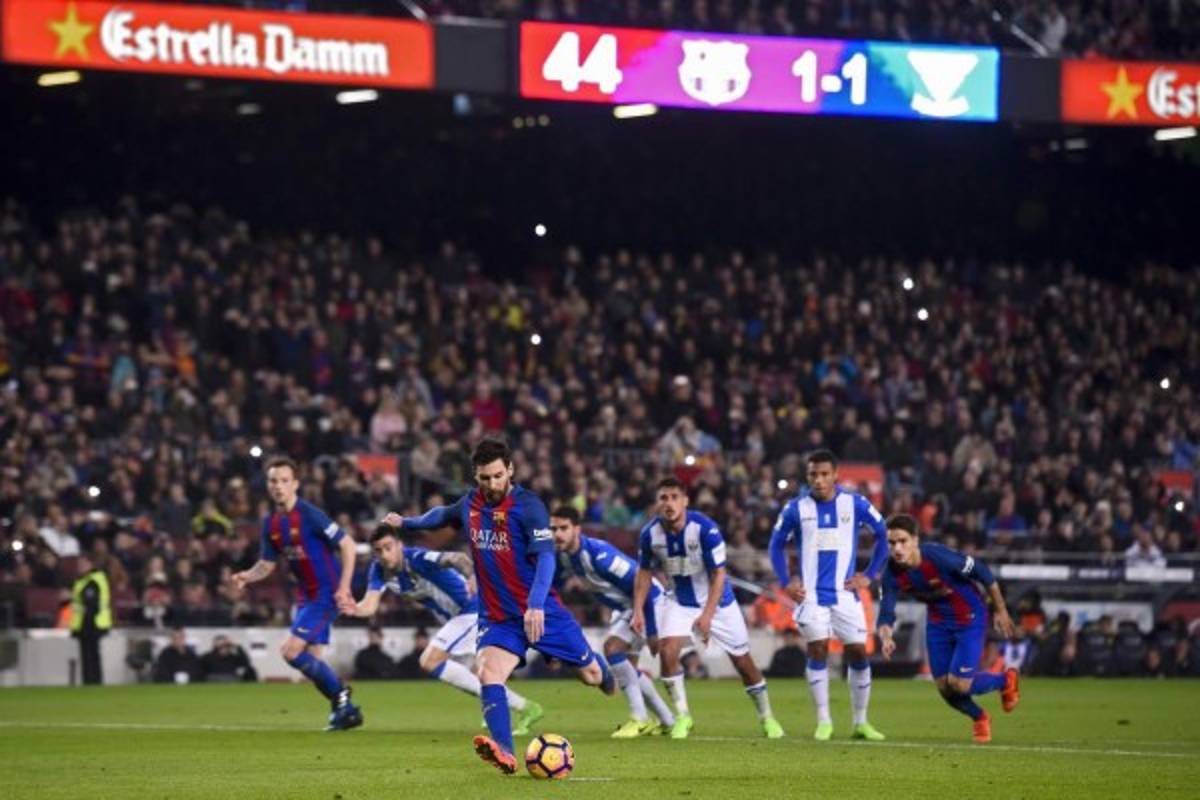 Lo que no viste en TV del sufrido triunfo del Barcelona