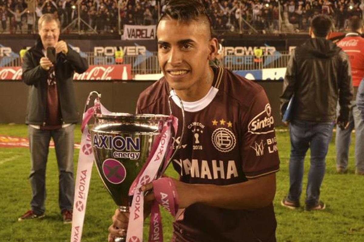 Jugó con Messi, trabajaba como Uber y tuvo que retirarse con 32 años: Hoy llega el día más duro de mi vida