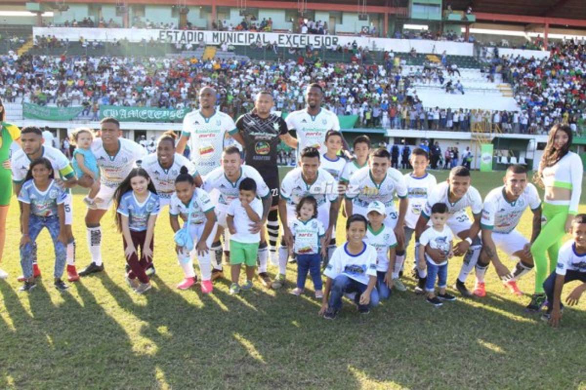 No viste en TV: Chicas lindas, agarrones y el festejo del Platense