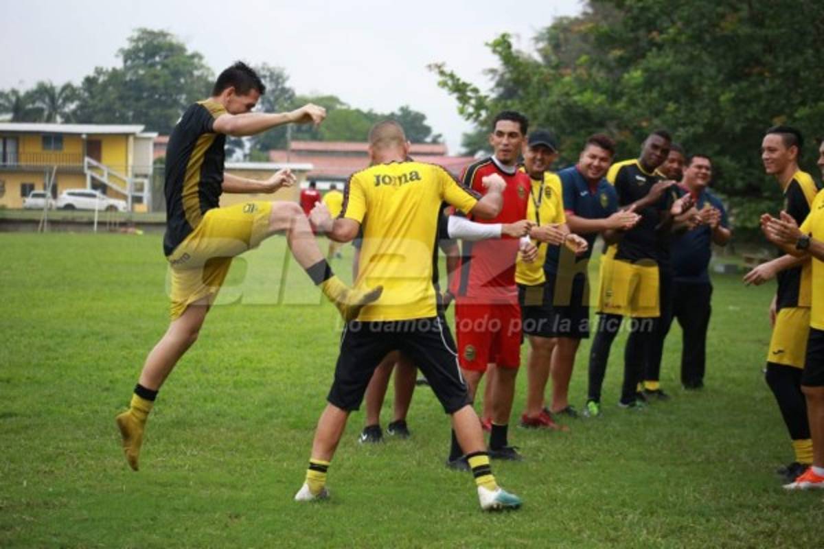 Pasillo al cumpleañero, consejos del técnico y nuevos integrantes en la pretemporada de Real España