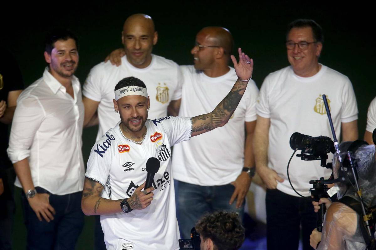 Neymar sorprende y hace una promesa que ilusiona al Santos: estas fueron las primeras palabras de Ney en su regreso