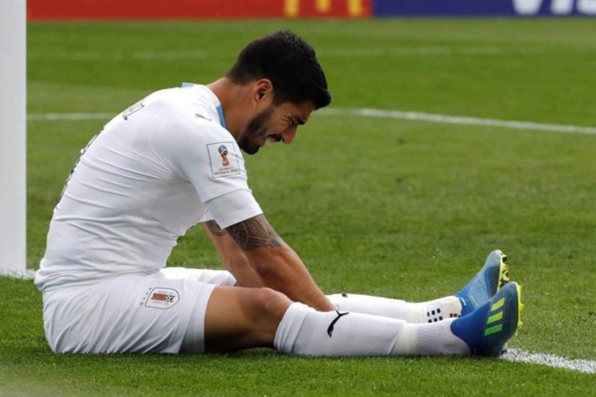 NO SE VIO EN TV: La tristeza de Salah, la bronca de Suárez y el dormido en el Uruguay-Egipto