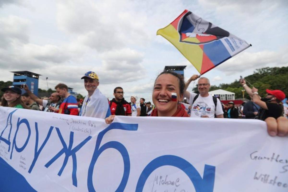 ¡AMBIENTAZO! Así se vive la previa de la inauguración del Mundial de Rusia
