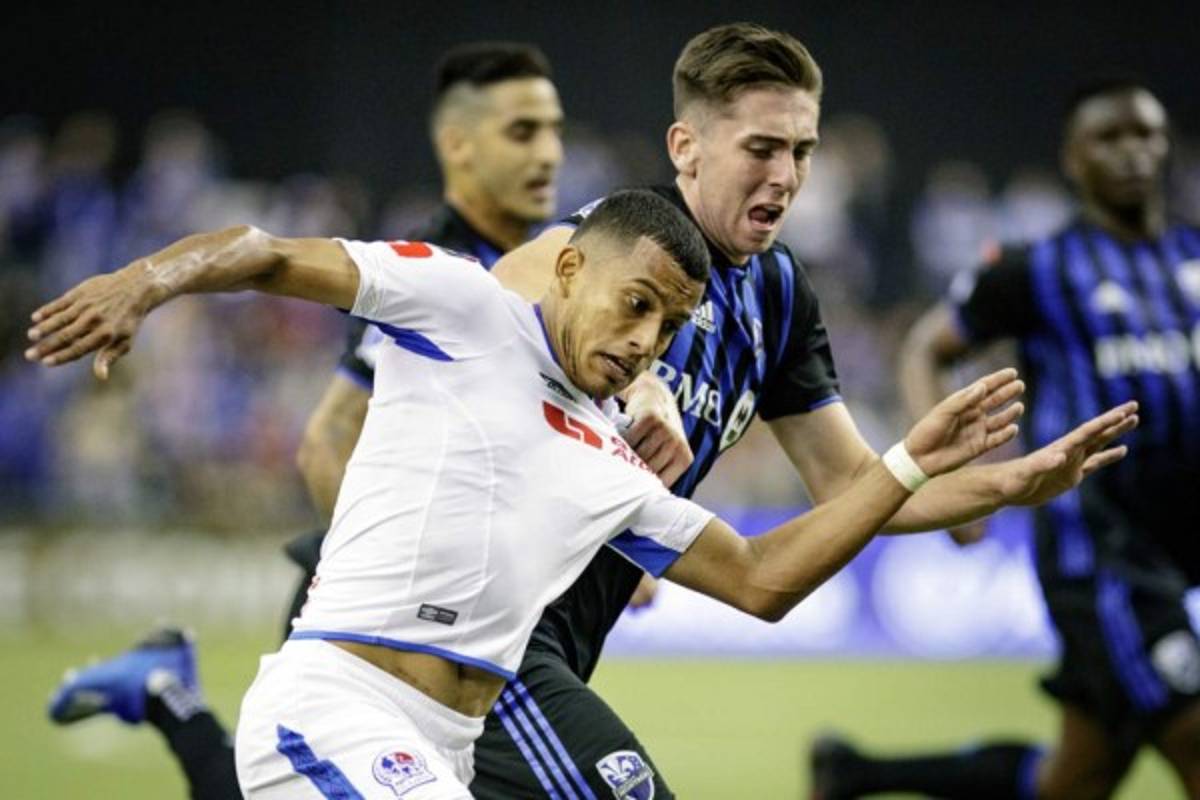 Patón Mejía no se resiste y da tremendo abrazo a Titi Henry: Las imágenes del Impact-Olimpia