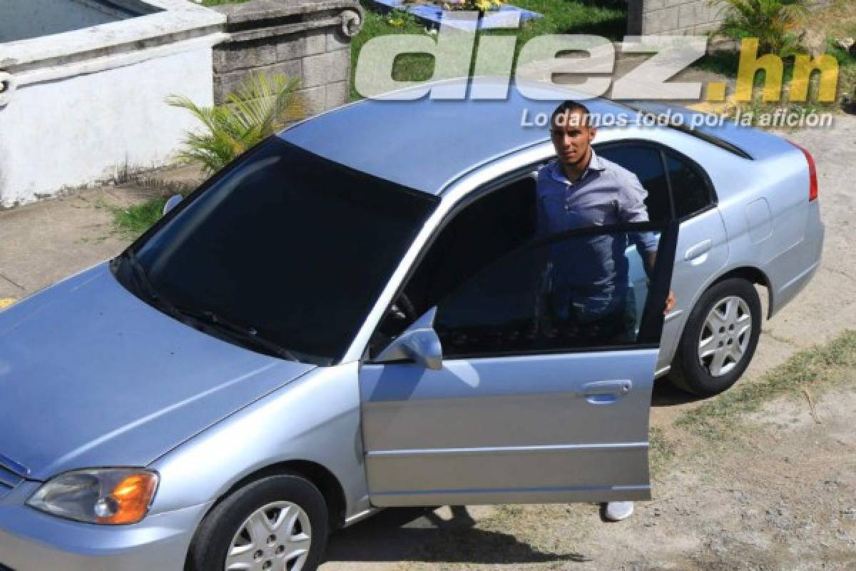 FOTOS: Así es la dura vida del Albert Padilla, futbolista y taxista que luchó por su madre