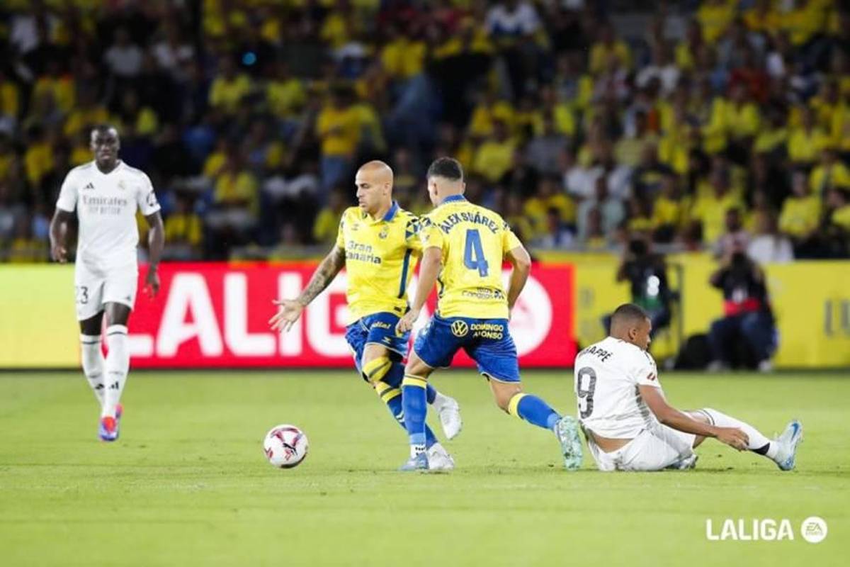 El motivo por el que Mbappé está frustrado con Vinicius y el feo gesto del brasileño: “A Cristiano no se lo quitaba”