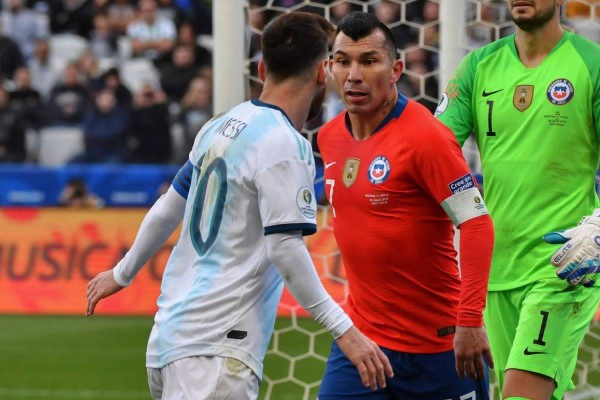 Fotos: Messi y Medel provocan fuerte pelea en el Argentina-Chile de la Copa América