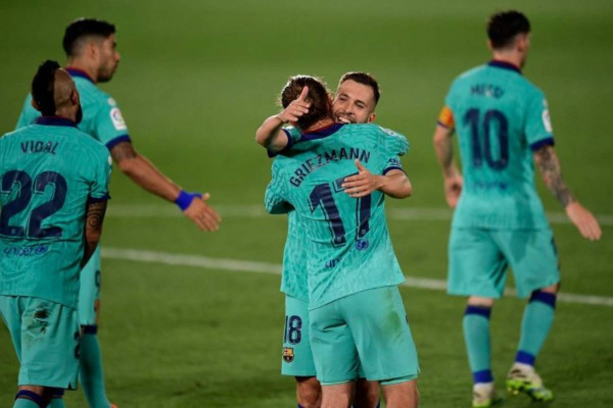 Messi vuelve a sonreír, golazo de Griezmann y Ansu Fati hace historia en el Barcelona