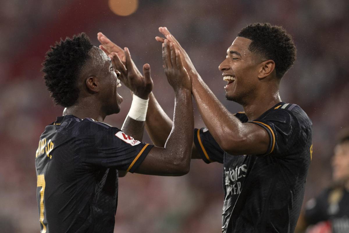 ¿Por qué Bellingham usa las medias rotas? El secreto que hay detrás de todo esto de la figura del Real Madrid