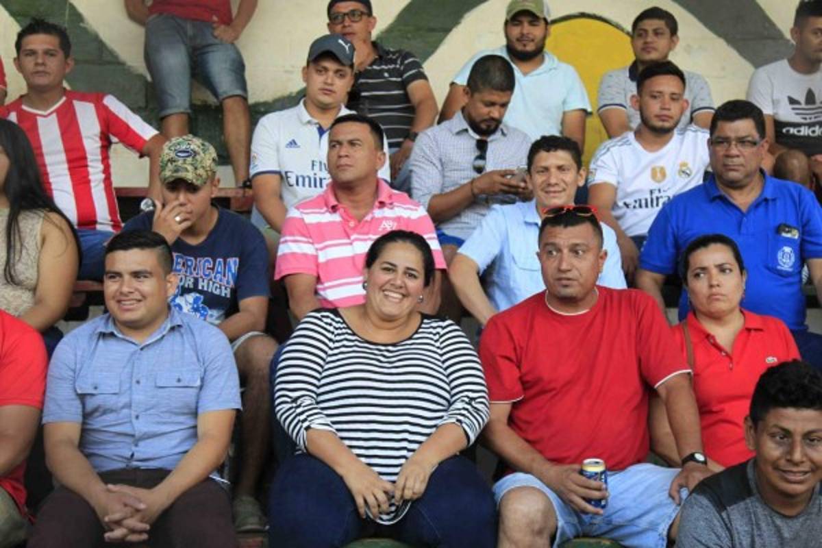 ¡AMBIENTAZO! La multitud que acompaña a los equipos en el Ascenso