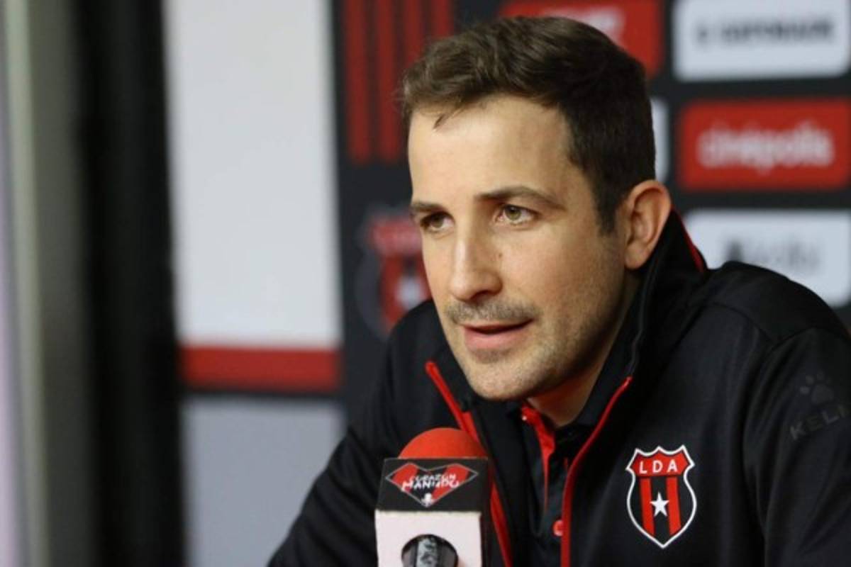 Mercado: Otro panameño a Europa, ex Real España regresa a Costa Rica y Fito Zelaya vuelve