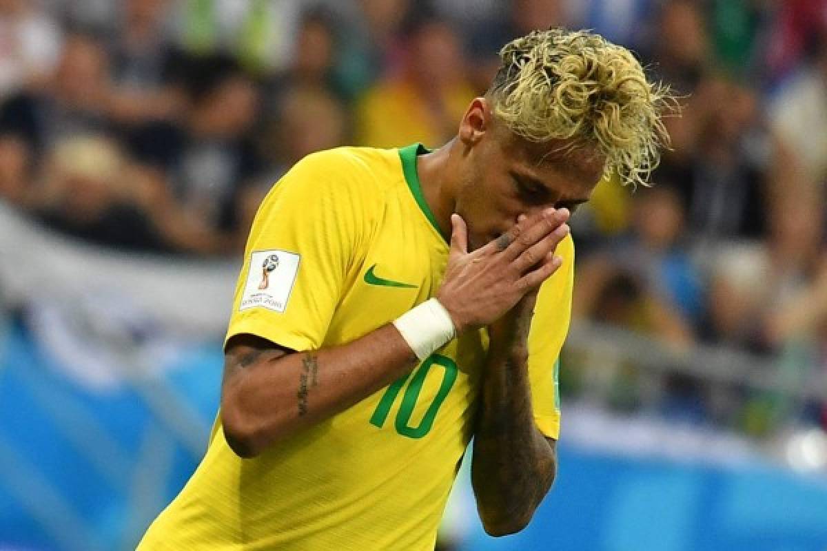 NO SE VIO EN TV: El terrible dolor de Neymar, las 'garotas' y la famosa selfie en el Brasil-Suiza