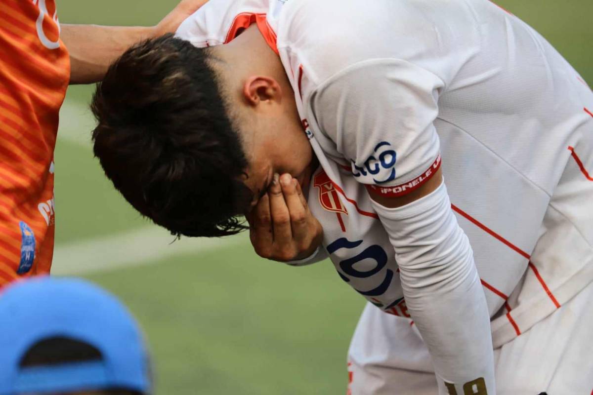 Vida desciende: ‘Chilo’ se derrumba, el llanto inquebrantable de Canales y el jugador que se escondió atrás de la meta para llorar