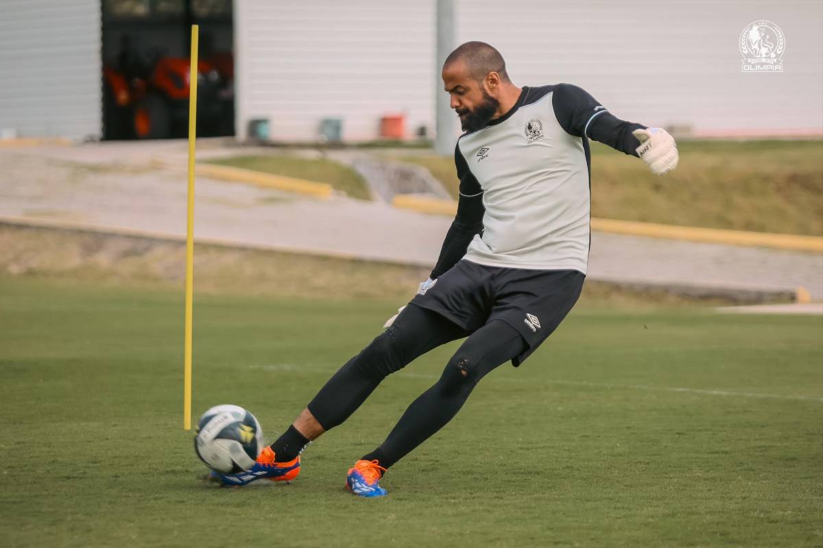 ¡Olimpia tiene baja sensible! Se reportan 4 altas, así se perfila el 11 titular del León en el juego contra Juticalpa FC
