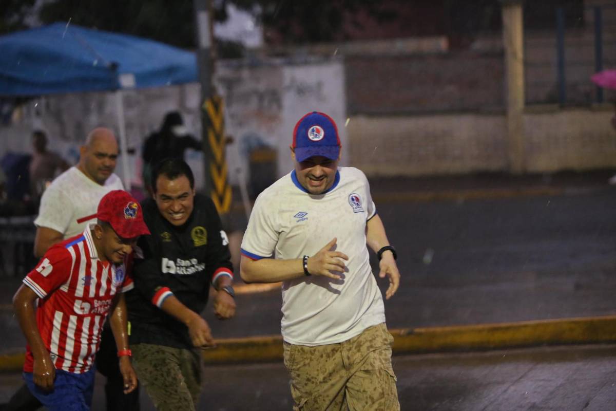 El cántico de Diego Vázquez con el Motagua, tremendo show de la Ultra y la hermosa olimpista que enamoró en el Nacional