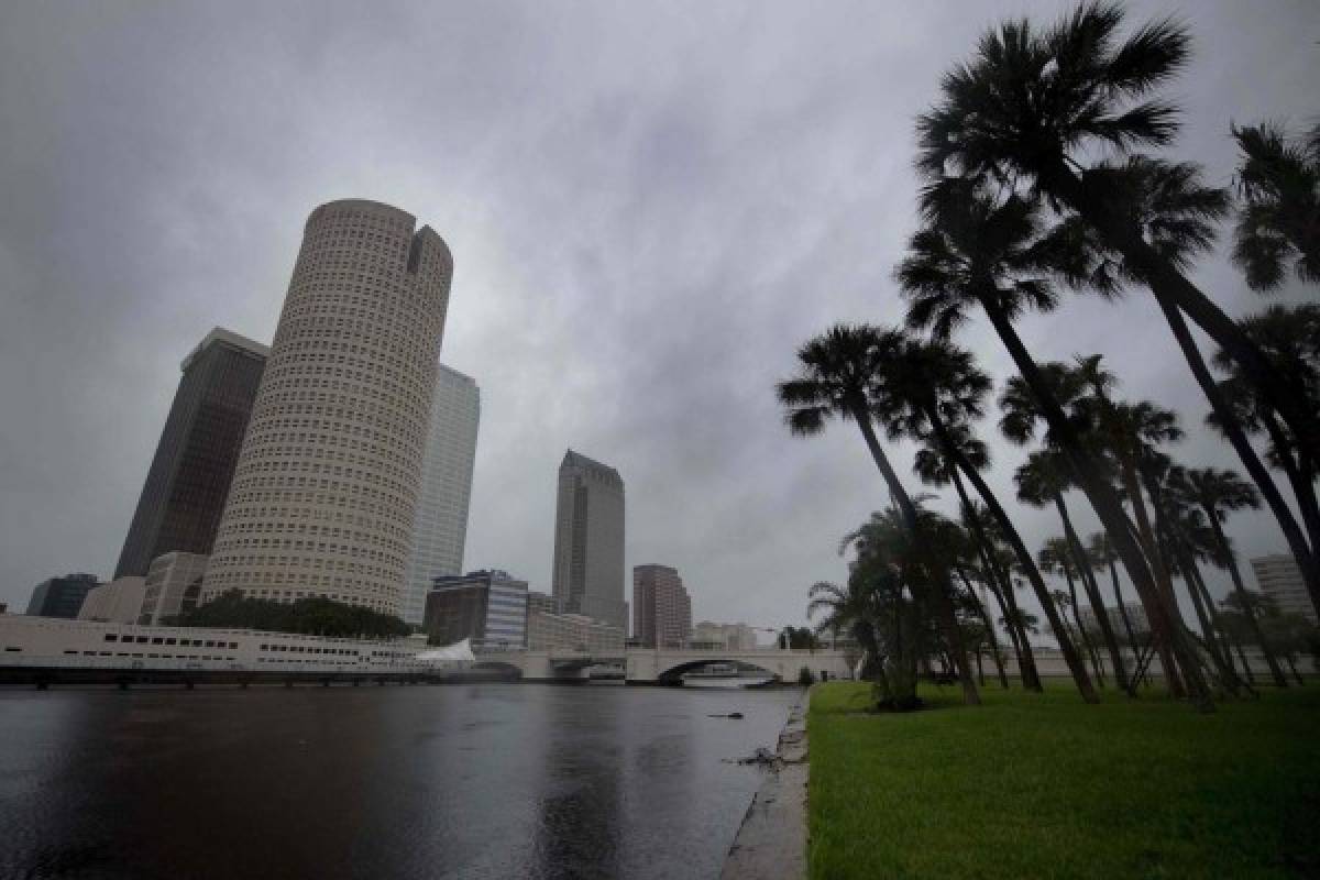 INFORME ESPECIAL: Huracán Irma comienza a destrozar el estado de Florida