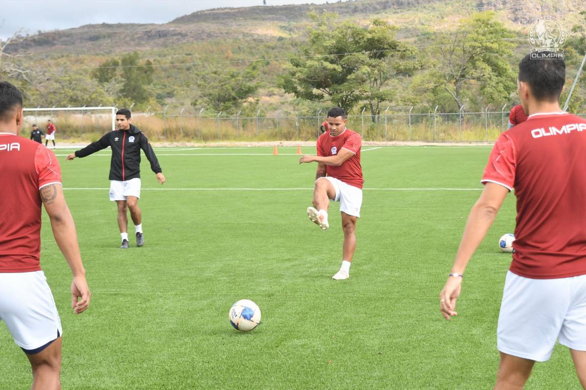 Regresan a su cueva y con sorpresas: Así entrenó el Olimpia tras el nombramiento de Pablo Lavallén como nuevo técnico