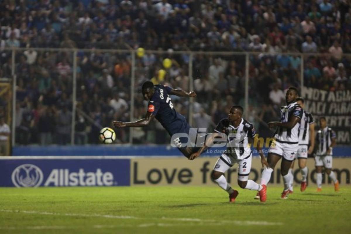 NO SE VIO EN TV: El eufórico festejo de Rubilio y el drama de Castellanos