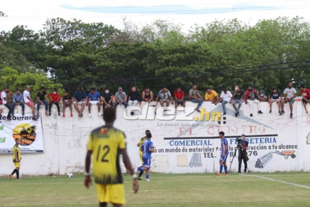 ¡Afición en los muros y fiesta! Las postales que dejó Génesis vs. Victoria en la ida de final del Ascenso