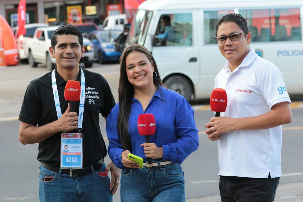 ¿Quién era la chica de azul? Pancarta sorprende, ritmo punta y jamaiquino con un ojo en Guatemala