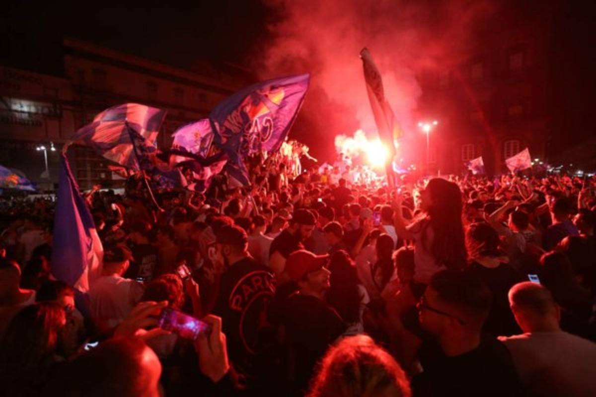 ¿Y el coronavirus? Así fue la polémica celebración de miles de hinchas del Napoli en Italia