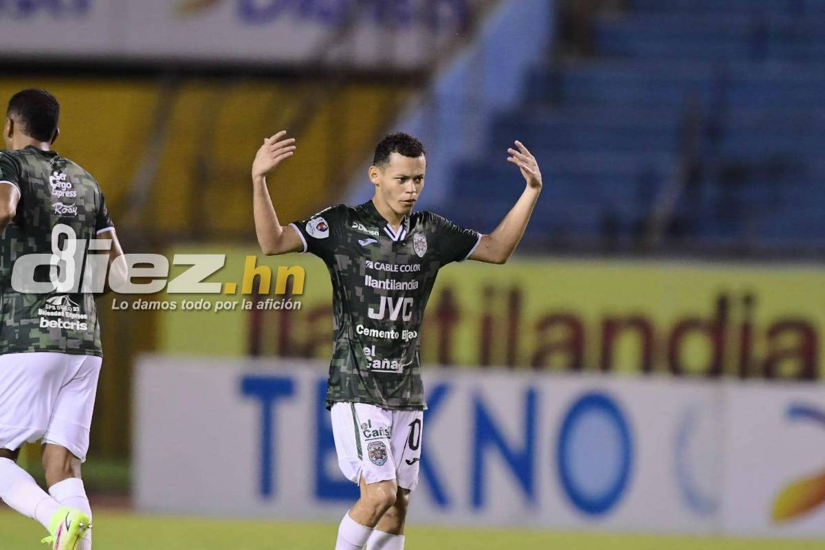 La emotiva imagen de Omar Elvir por el triunfo de Potros, bellas mujeres y lamentable lo que ocurrió otra vez en La Ceiba