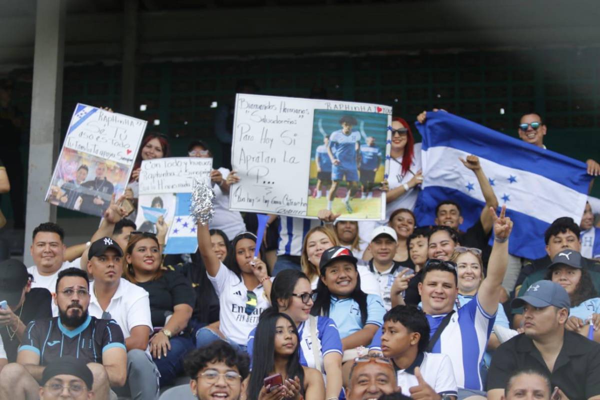 Honduras vs El Salvador: ¡Locura por los tiktokers! Cuscatlecos invaden SPS y euforia de los catrachos en el Morazán