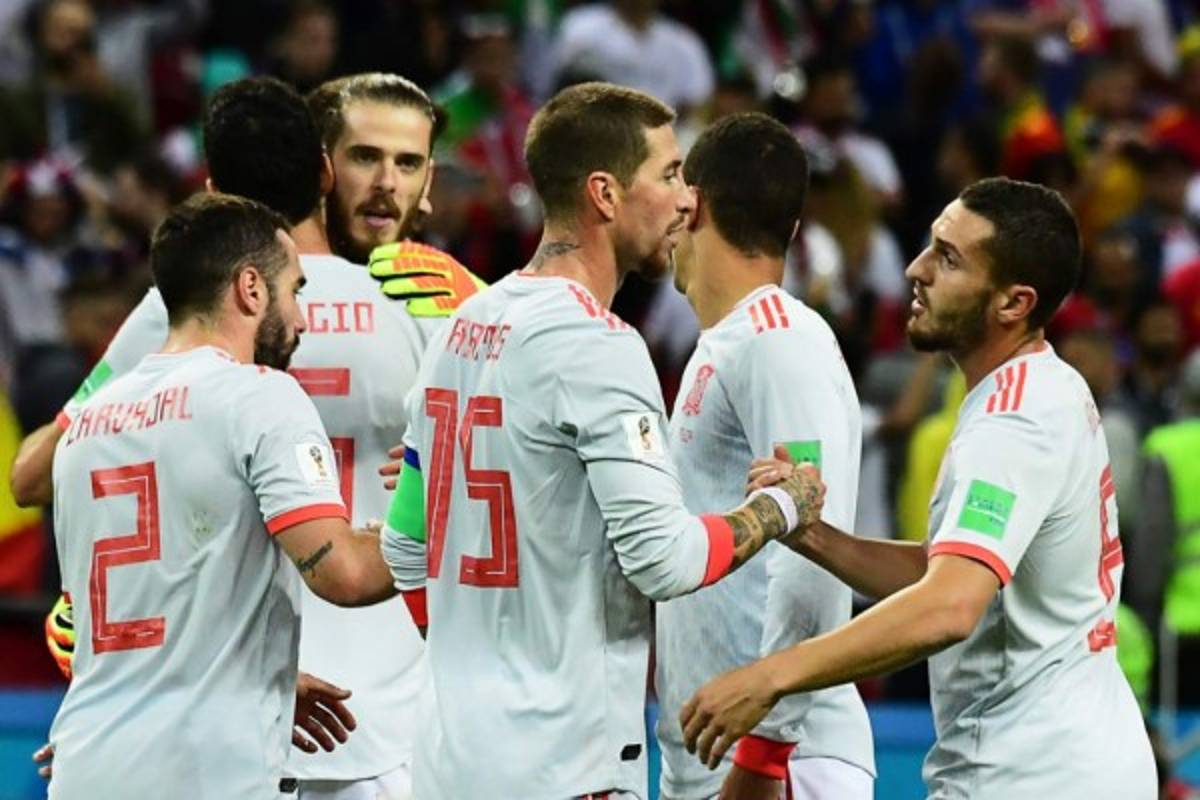 CURIOSAS: ¿Hierro emulando a Löw? Los tatuajes de Sergio Ramos y su gesto con Piqué