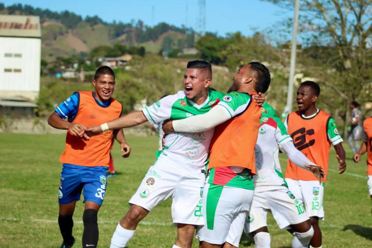 Falta infraestructura y césped en mal estado: Los 4 estadios de la Liga de Ascenso que se ilusionan con recibir juegos de primera en Honduras