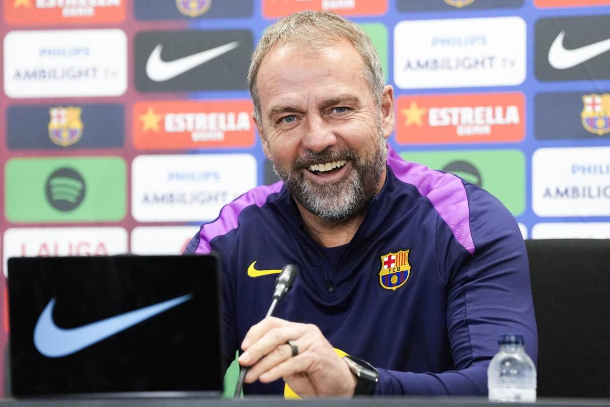 Flick sacude al Barcelona y amenaza a Laporta con no renovar: las exigencias que pone Hansi para seguir al mando