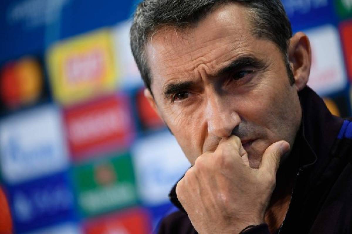 Barcelona's Spanish coach Ernesto Valverde attends a press conference at the Joan Gamper Sports City training ground in Sant Joan Despi, near Barcelona, on November 4, 2019, on the eve of the UEFA Champions League Group F football match between FC Barcelona and SK Slavia Prague. (Photo by LLUIS GENE / AFP)