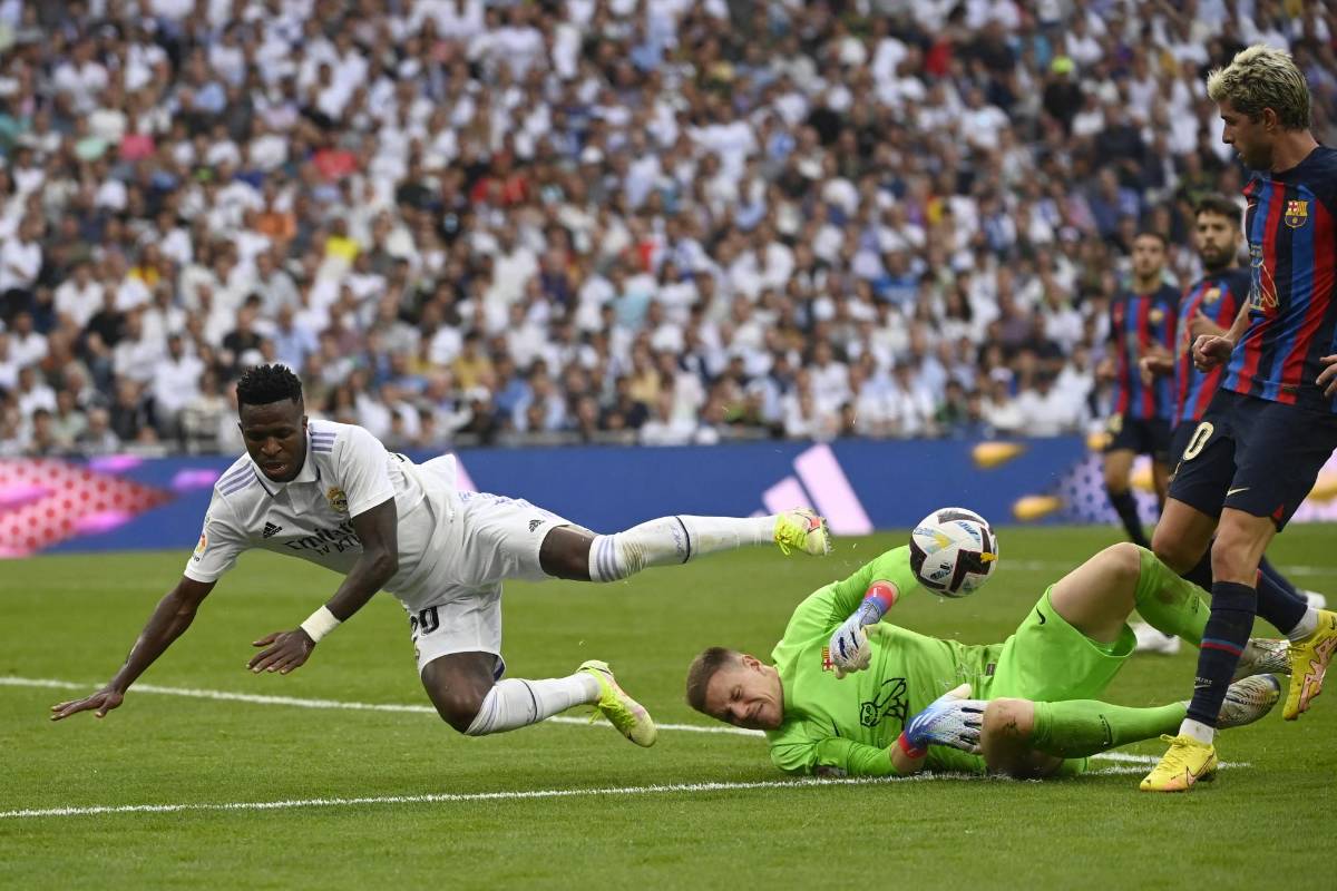 Lo que no viste del clásico español: El sufrimiento de Xavi, la tristeza de Lewandowski y el festejo del Real Madrid