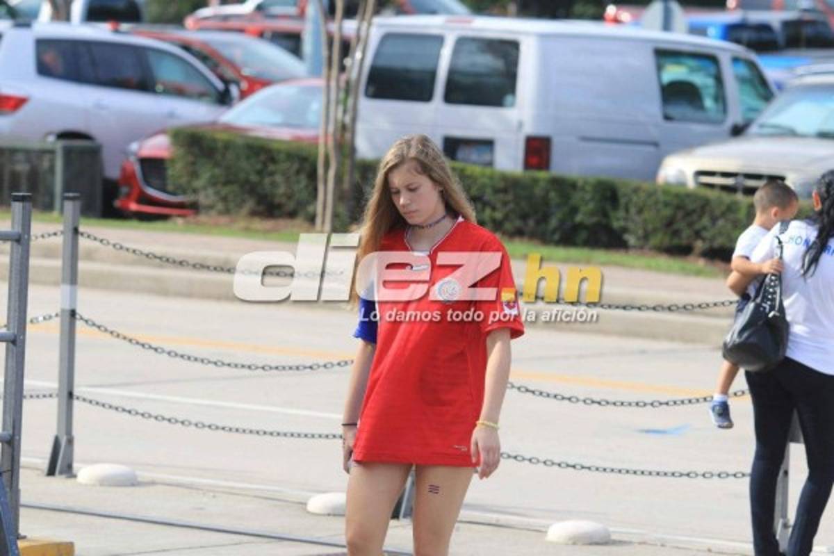 ¡Bellezas! Hondureñas y ticas se toman el BBVA Compass de Houston  