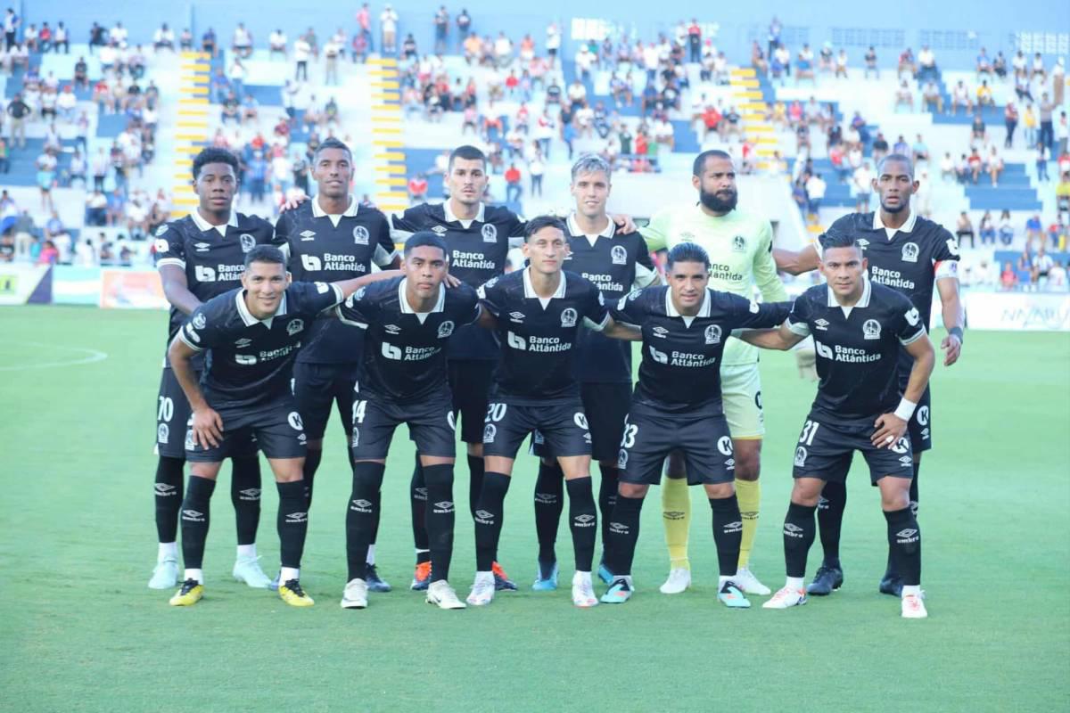 La épica remontada de Olimpia ante Victoria, Jhon Jairo no podía creerlo y las hermosas chicas en el Municipal Ceibeño