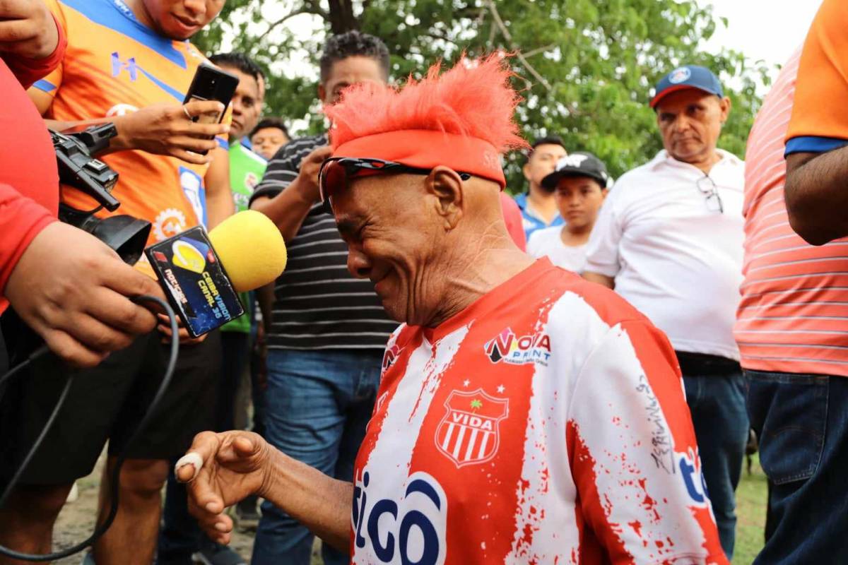 Vida desciende: ‘Chilo’ se derrumba, el llanto inquebrantable de Canales y el jugador que se escondió atrás de la meta para llorar