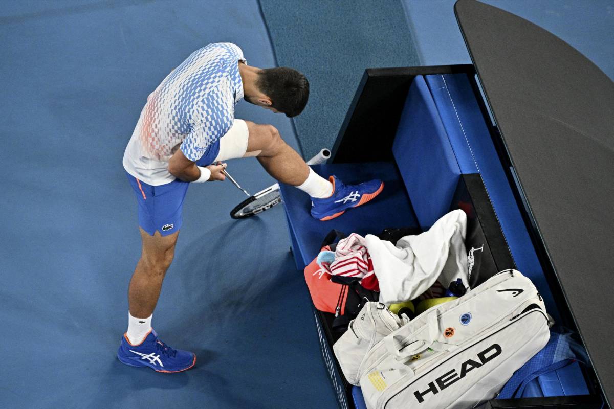El serbio Novak Djokovic tuvo algunas molestia musculares durante todo el partido.
